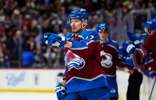 Valerij Nitjusjkin får lämna Colorado Avalanche – ny klubb blir Columbus Blue Jackets. Foto: Ron Chenoy-Imagn Images