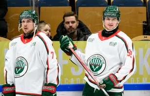Henrik Tömmernes och Filip Cederqvist förlänger sina avtal med Frölunda
Foto: Carl Sandin / BILDBYRÅN