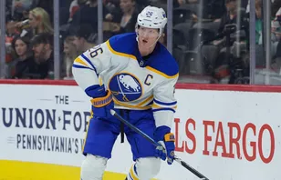 Nathan MacKinnon gjorde två mål för Colorado i segern mot Buffalo