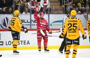 Förlängde med Timrå – mitt i förlustmatchen