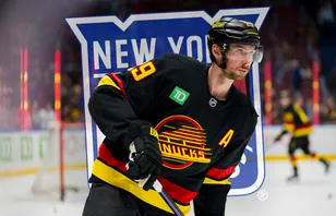 Marcus Pettersson har blivit trejdad till New York Rangers.