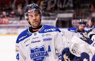 Körde över AIK på Hovet: "De kastar puckar"