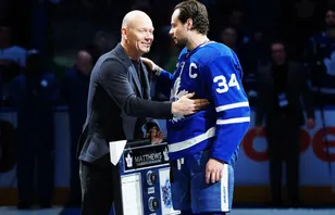 Mats Sundin flögs in till hyllningen: "Det betyder mycket"