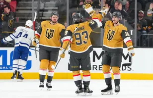 Vegas starkast – med två sena mål mot Toronto