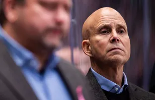 Räddade kvar HV71 - är klar för Kalmar