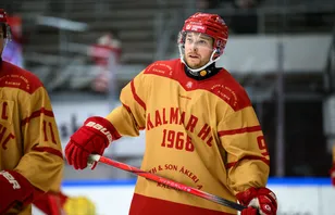 Kalmar förlänger med backpjäsen: "Gör jobbet varje kväll"