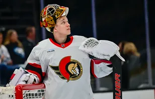 Leevi Meriläinen blir kvar i Ottawa Senators. Foto: Peter Creveling-Imagn Images