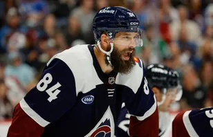 Brent Burns förlänger NHL-karriären med en säsong. Foto: Isaiah J. Downing-Imagn Images