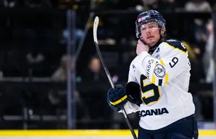 Trio lämnar Södertälje - kaptenen tackas av