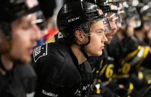 Talangen lämnar AIK − ryktas till konkurrenten
