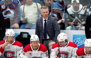 Martin St-Louis stannar i Montréal Canadiens.