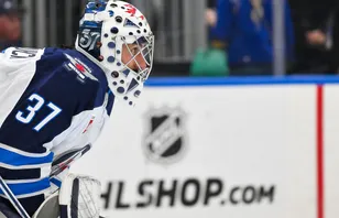 Connor Hellebuyck i Winnipeg Jets.