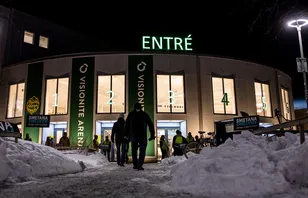 Match ställs in – efter snöovädret