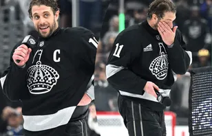 Svenskbekantingen Anze Kopitar i tårar – tackas av efter 20 år