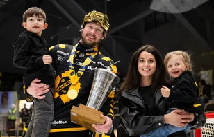 Martin Lundberg har inte bestämt sig: "Funderar"