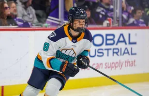 Maja Nylén Persson förlänger kontraktet med New York Sirens i PWHL. Foto: Steven Garcia/CSM/Alamy Live News