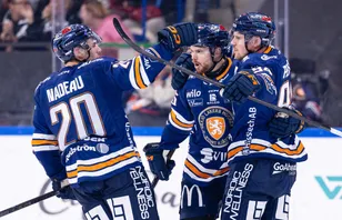 Växjös stjärnor hade show i första perioden.
Foto: Bidlbyrån