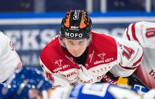 Liam Danielsson ser ut att bli kvar i Örebro.