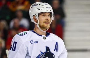 Elias Pettersson är optimistisk inför säsongen. Foto: Sergei Belski-Imagn Images