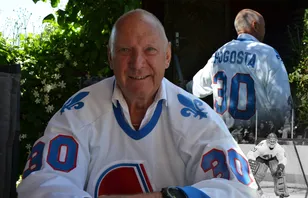Så blev Högosta först att skriva NHL-kontrakt