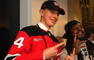Jättetalangen skriver NHL-kontrakt
