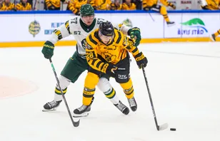 Andro Kaderli kommer att göra sin riktiga debut för Skellefteå under tisdagen.