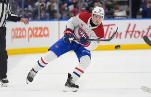 Svensken skickas ner till AHL – efter NHL-debuten