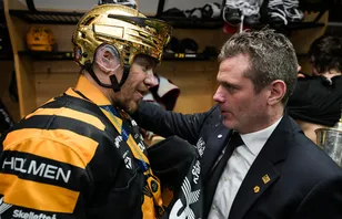 Pär Lindholm ger svar kring framtiden i Skellefteå AIK.