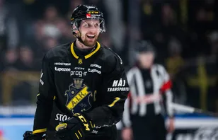 Lagkaptenen väntar på att AIK ska ringa: "Blir ledsen"