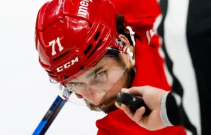 Dylan Lark,in kommer inte att synas till när Detroit Red Wings inleder sitt träningsläger. Foto: Rick Osentoski-Imagn Images