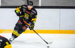 Klubbikonen dumpas: "Jag var inte beredd"