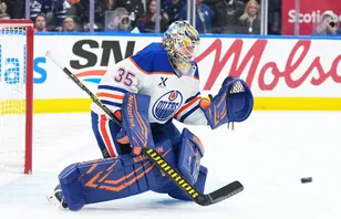 Oilers smäll – nye målvakten skadad: "Såg inte bra ut"
