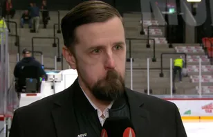 Håller tillbaka tårarna - efter frågan